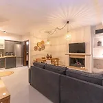 2b Luxurious Io, With Private Pool And Stunningt Sea Views Villa Kolios