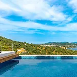 2b Luxurious Io, With Private Pool And Stunningt Sea Views Villa *