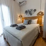 Villa 2b Luxurious Io, With Private Pool And Stunningt Sea Views *